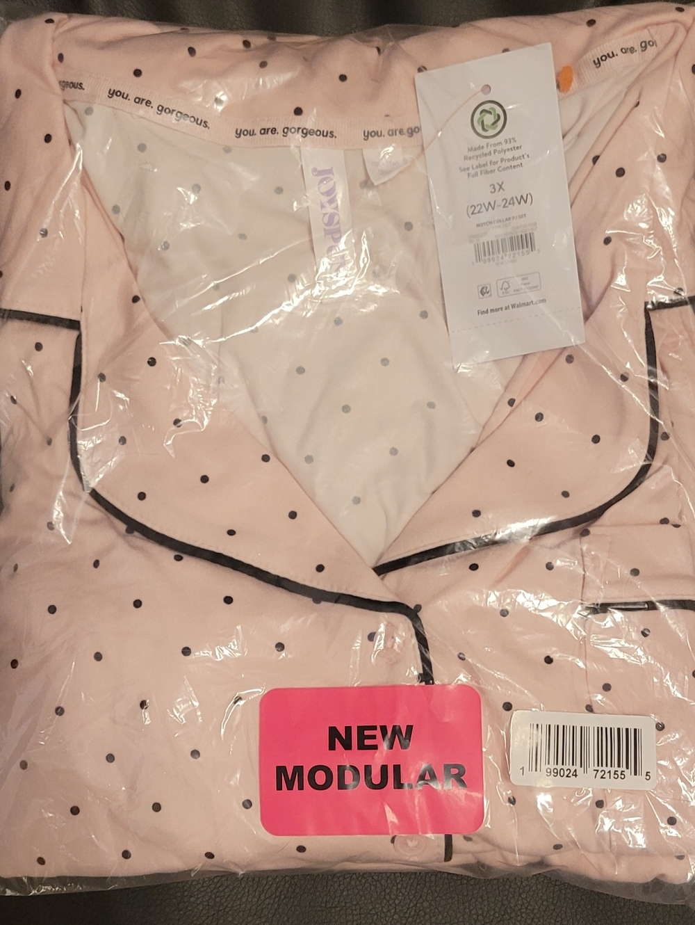 Joyspun Women's Dreamy Soft Collection Notch Collar Top and Capri Pants Pajama